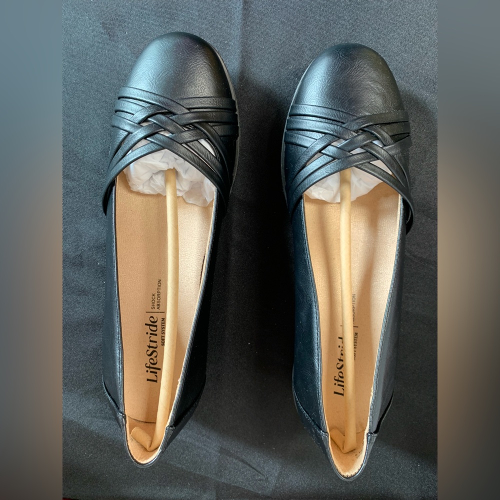 Life Stride Women’s Shoes Black Like New Shock absorption Soft System